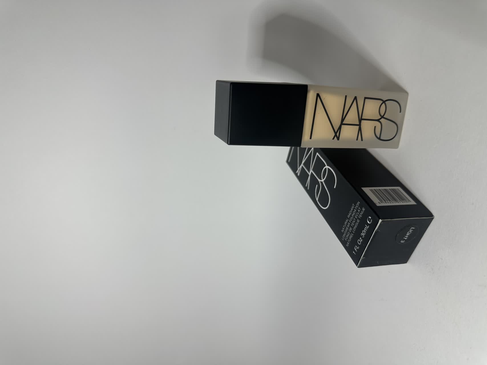 کرم پودر نارس Natural Radiant